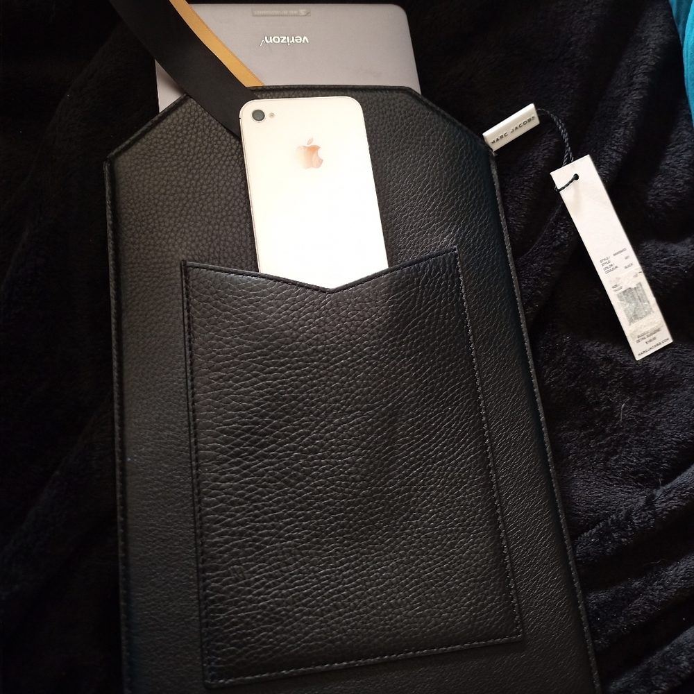 Authentic Mark Jacobs Envelope Black Leather Smal… - image 4